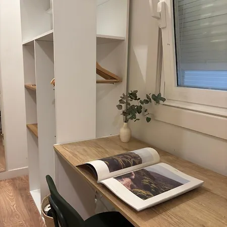 拉尔艾特兰提卡旅馆 2* 比戈