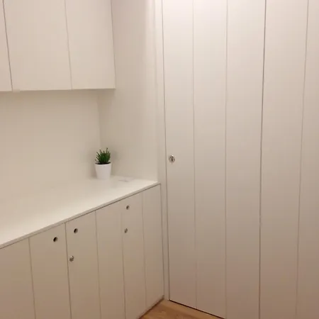 拉尔艾特兰提卡旅馆 2* 比戈