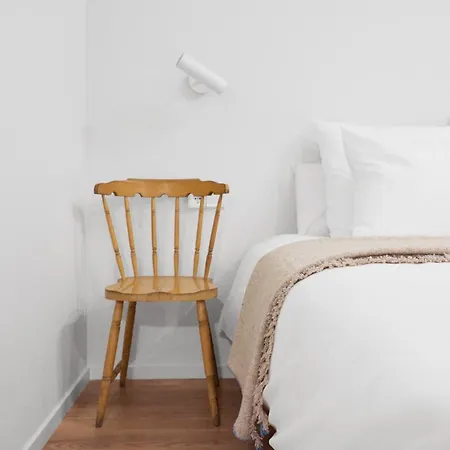 拉尔艾特兰提卡旅馆 2* 比戈